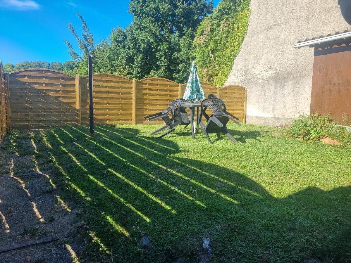 Petite Maison Cocooning Brigueuil Extérieur photo